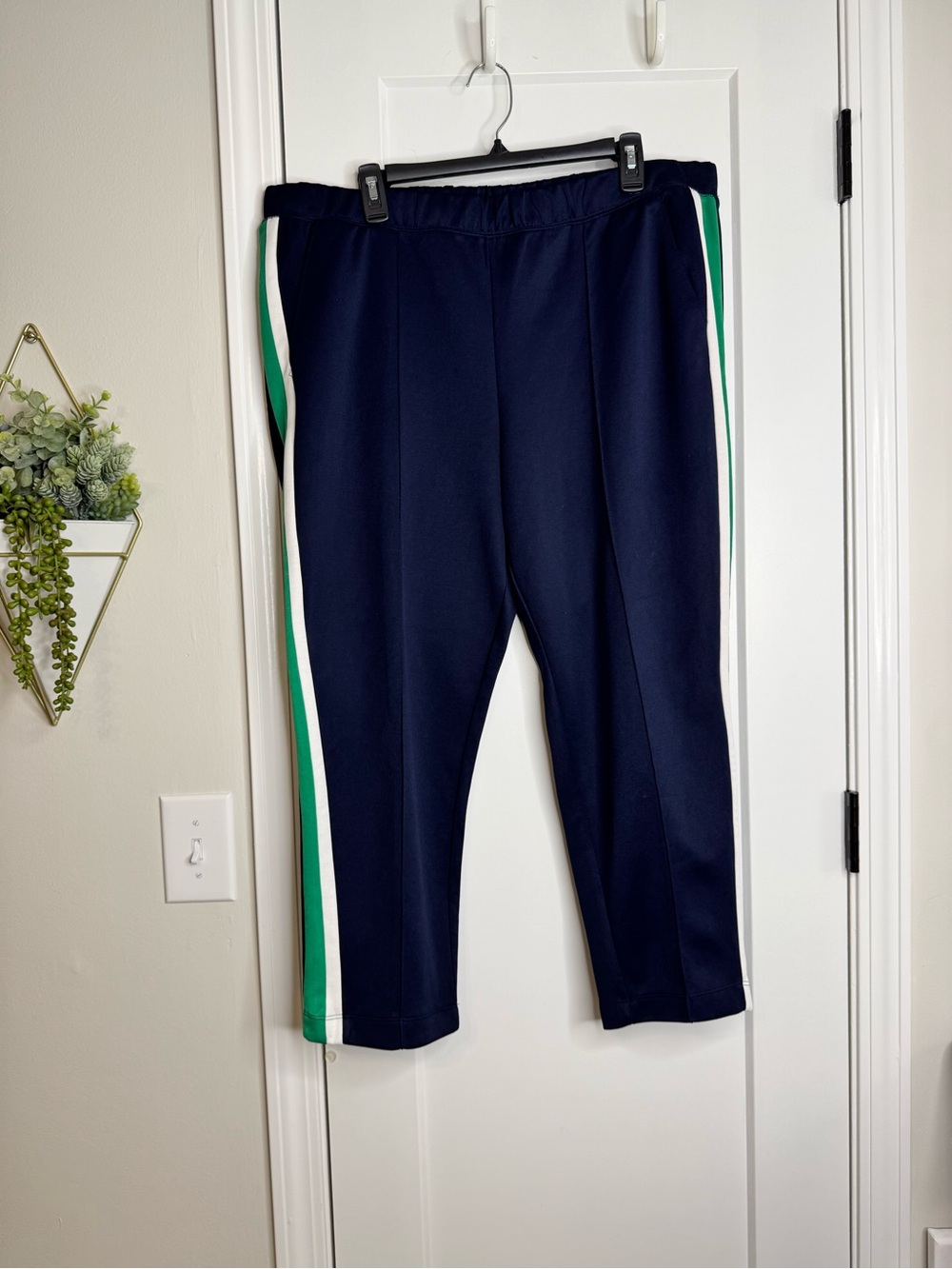 Old Navy Active Side Stripe Pant